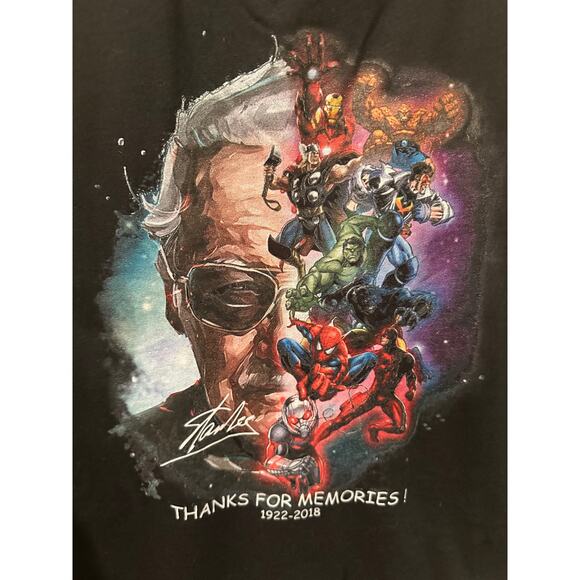 Disney Marvel Stan Lee Legend Tribute Thanks for Memories  Avengers Tank XXL - Picture 2 of 3